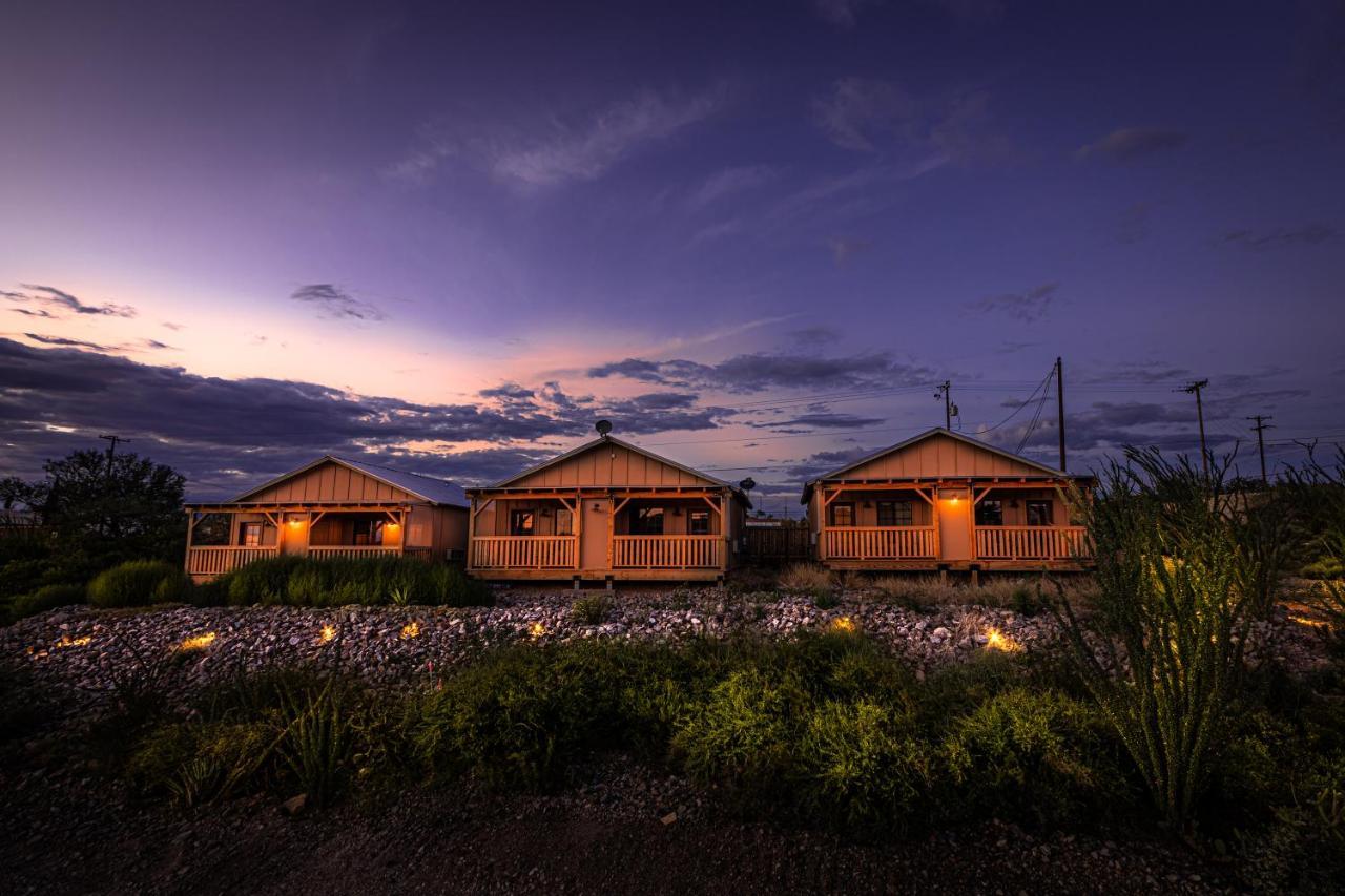 -Pet Friendly- Miners Cabin #5 -Two Double Beds - Private Balcony Tombstone Exterior photo