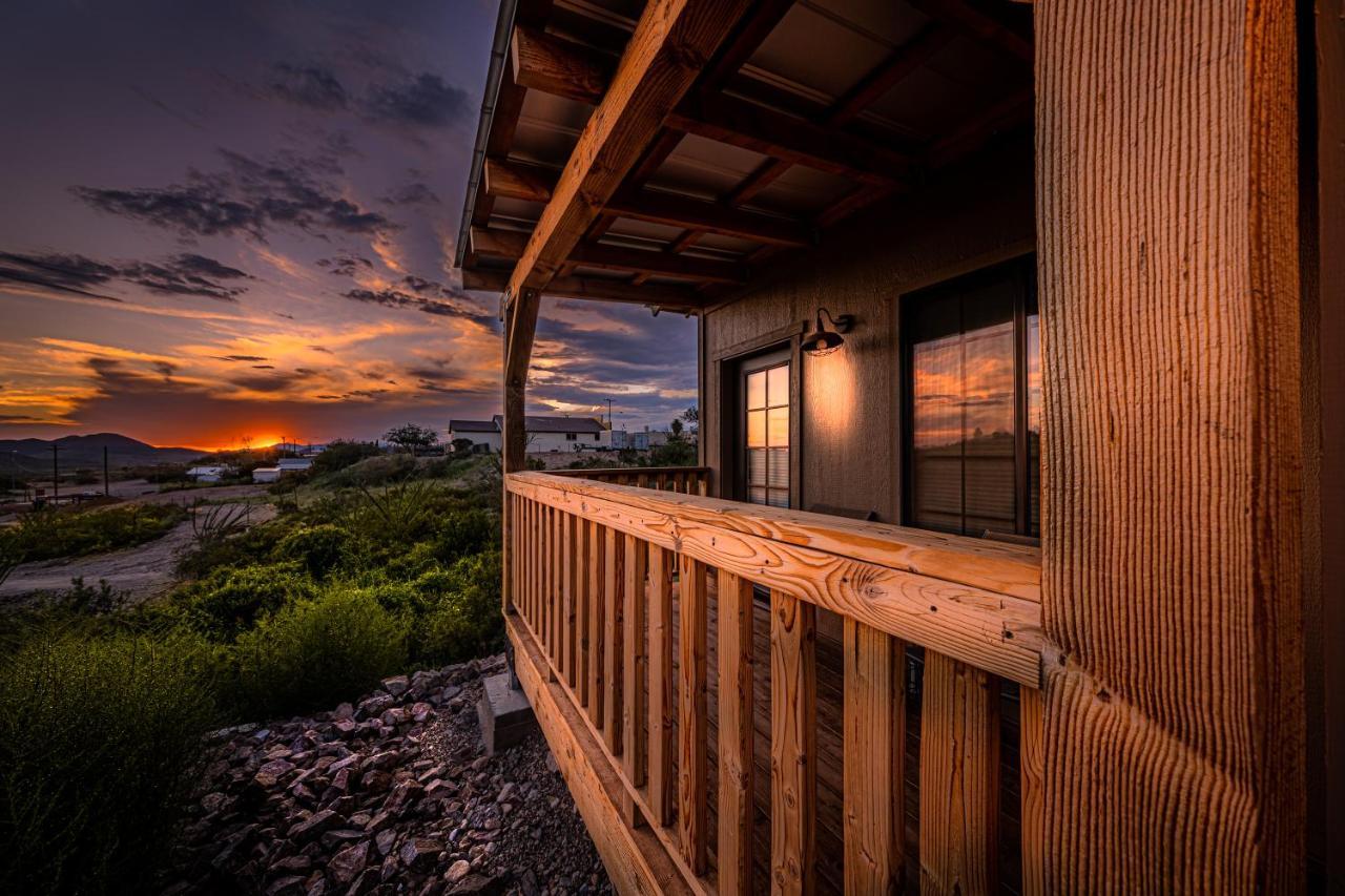-Pet Friendly- Miners Cabin #5 -Two Double Beds - Private Balcony Tombstone Exterior photo
